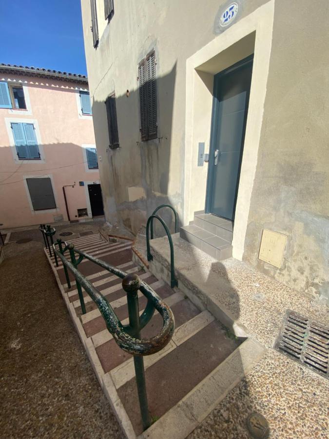Bel Appartement T1 30M2 Centre Historique Aubagne Eksteriør billede